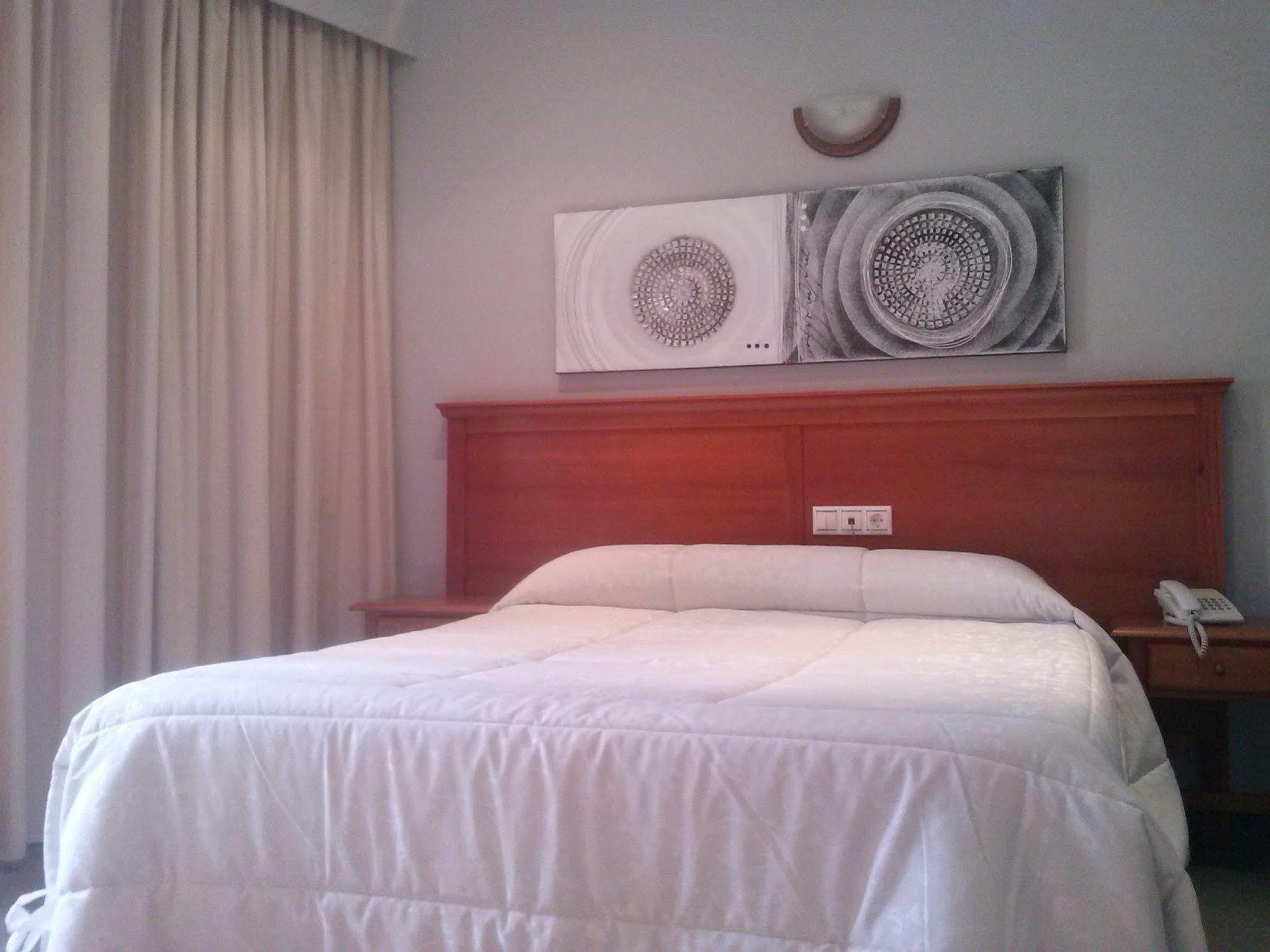 Hotel Rambla Emerita, Centro Ciudad Merida Bagian luar foto